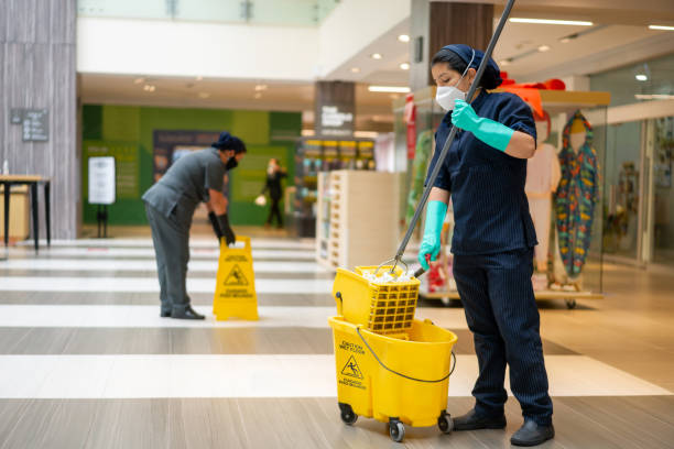 MALL CLEANERS